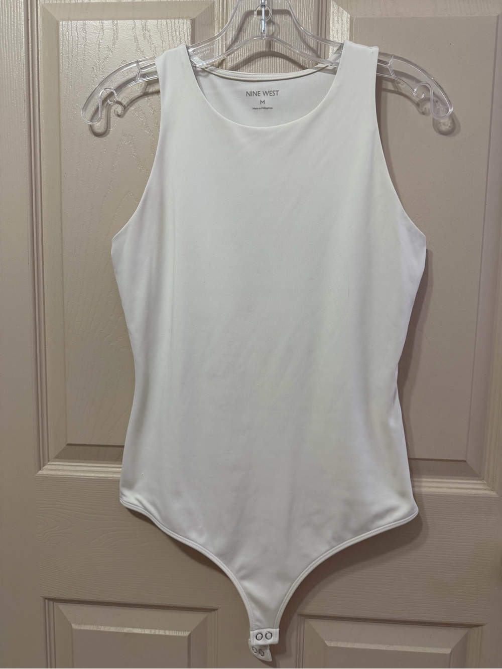 Nine West White Sleeveless Scoop Neck Bodysuit